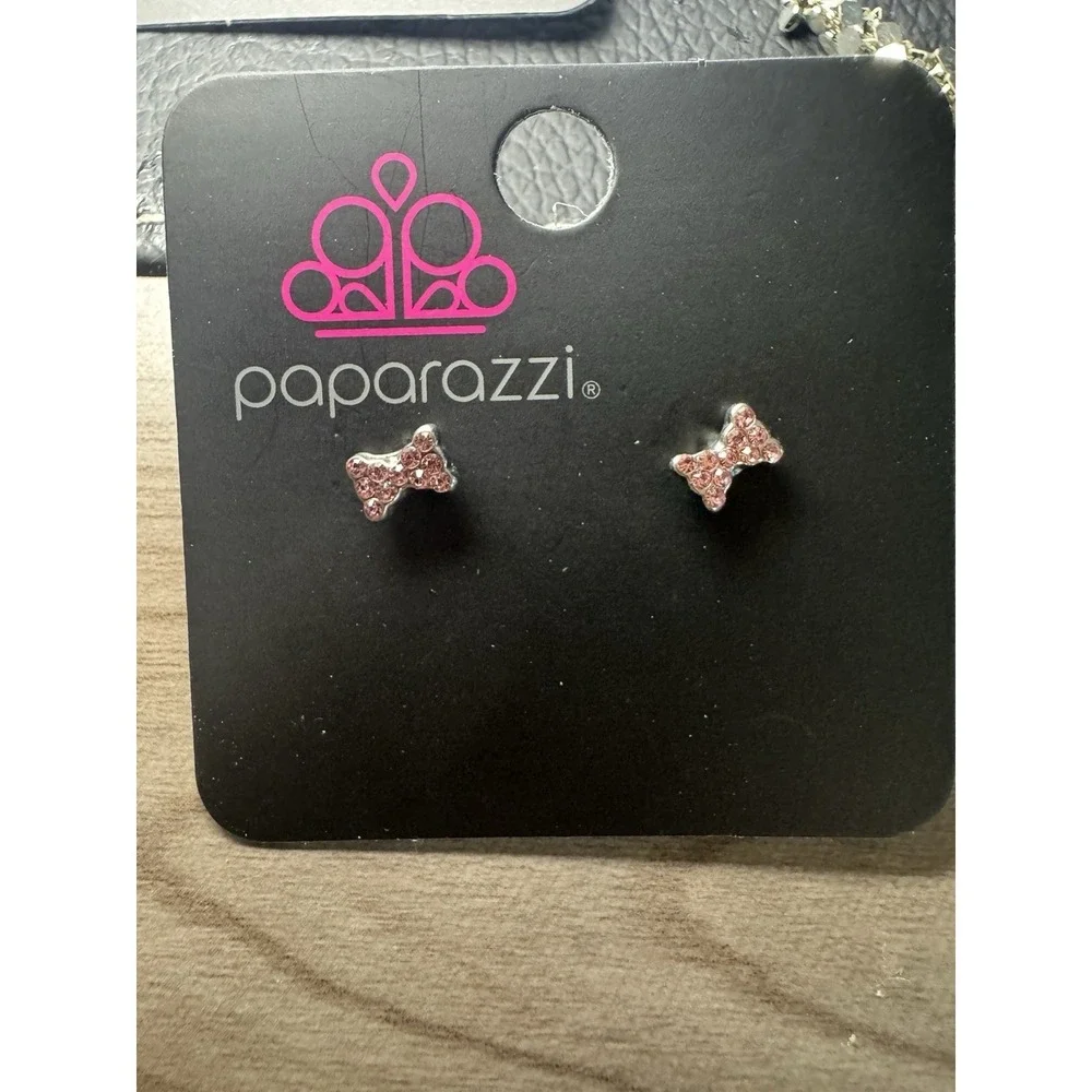 4 Piece Jewelry Lot Papparazzi 3 Sets of Earrings 1 Ring Most New Bows Heart
